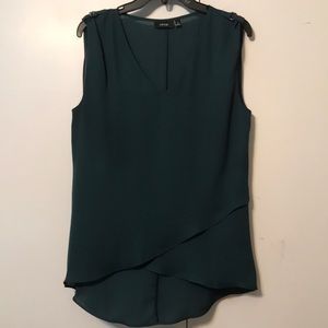 Womens green Tunic size M new w/o tags.